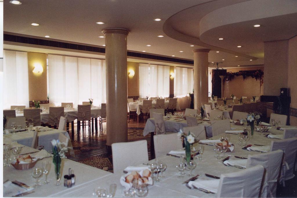 Locanda Sant'Ambrogio Cislago Eksteriør billede